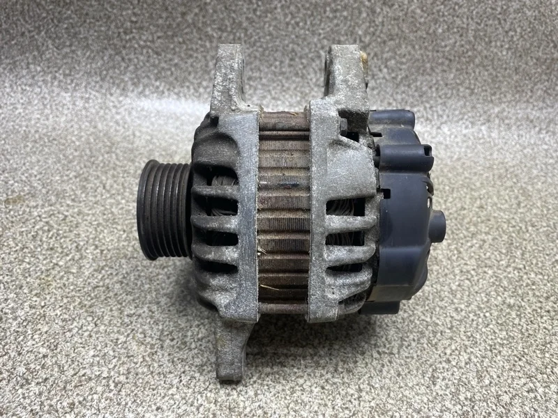 Генератор Hyundai Solaris 2011 373002B510 1.4 G4FA MT