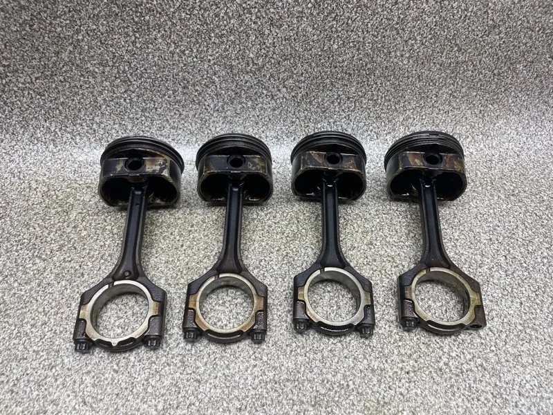 Поршень с шатуном Hyundai Solaris 2011 230412B350 1.4 G4FA MT