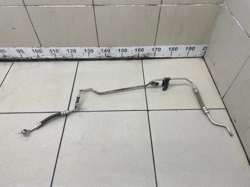 Трубка кондиционера Hyundai Solaris 2011 977614L000 1.4 G4FA MT