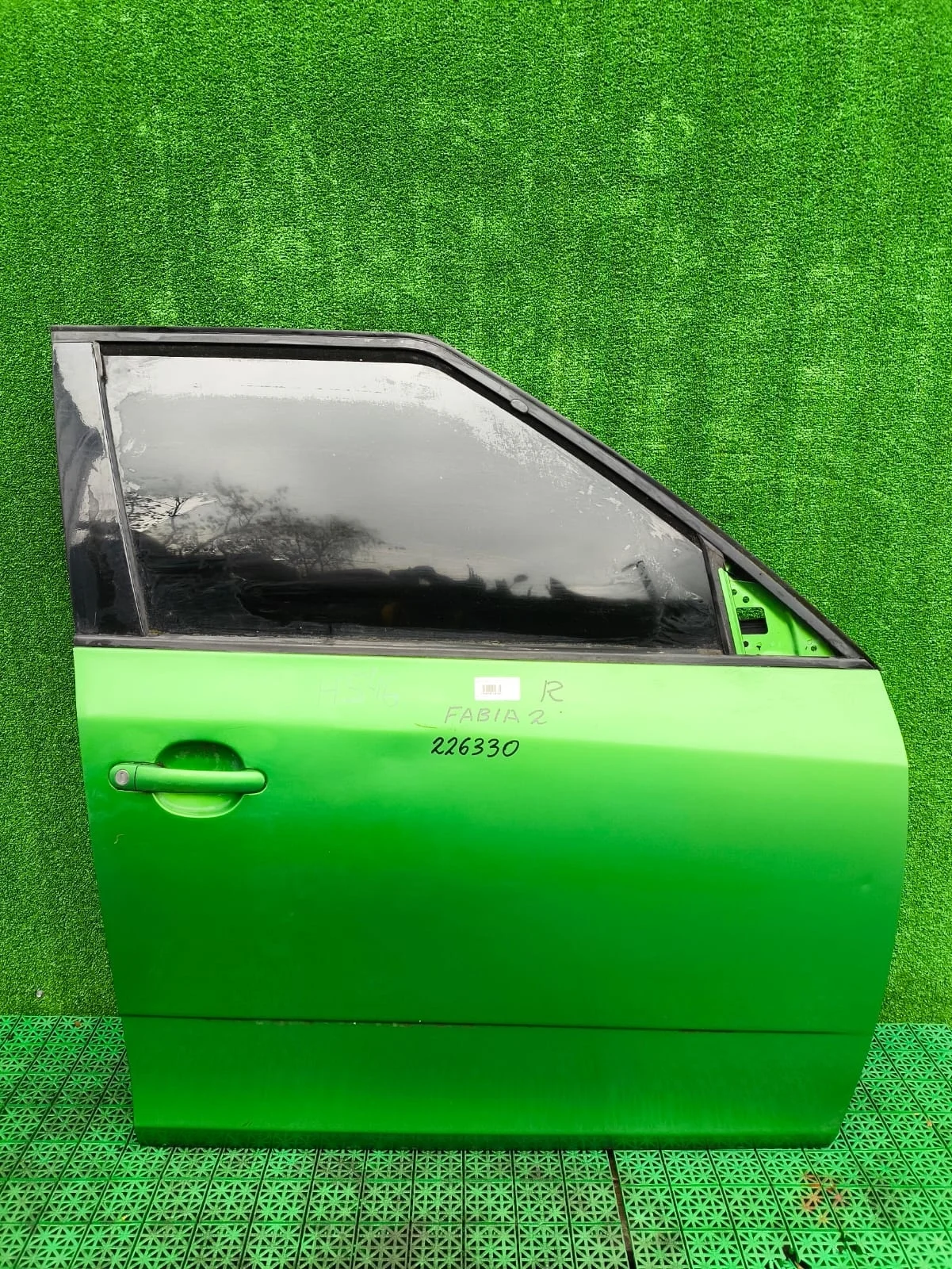Дверь SKODA FABIA 2 2007- передняя правая зелёная б/у FABIA 2(2007-2015)