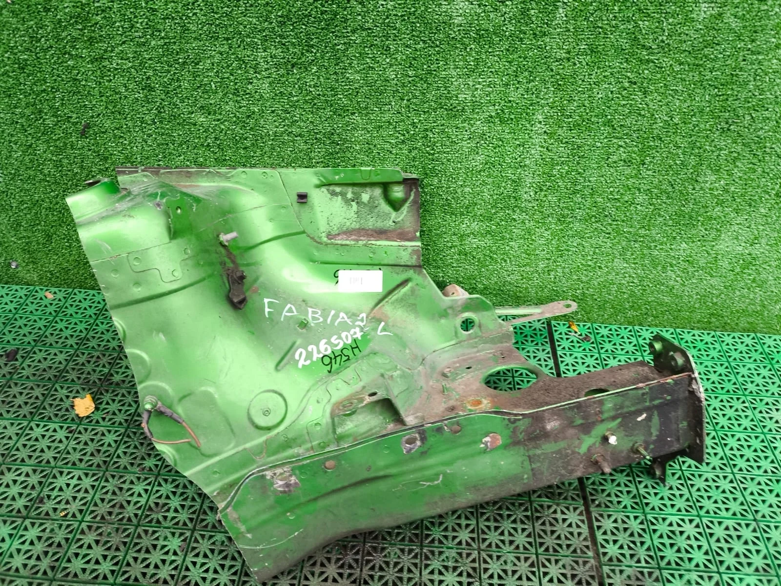 Лонжерон SKODA FABIA 2 2007- передний левый зелёный б/у FABIA 2(2007-2015)