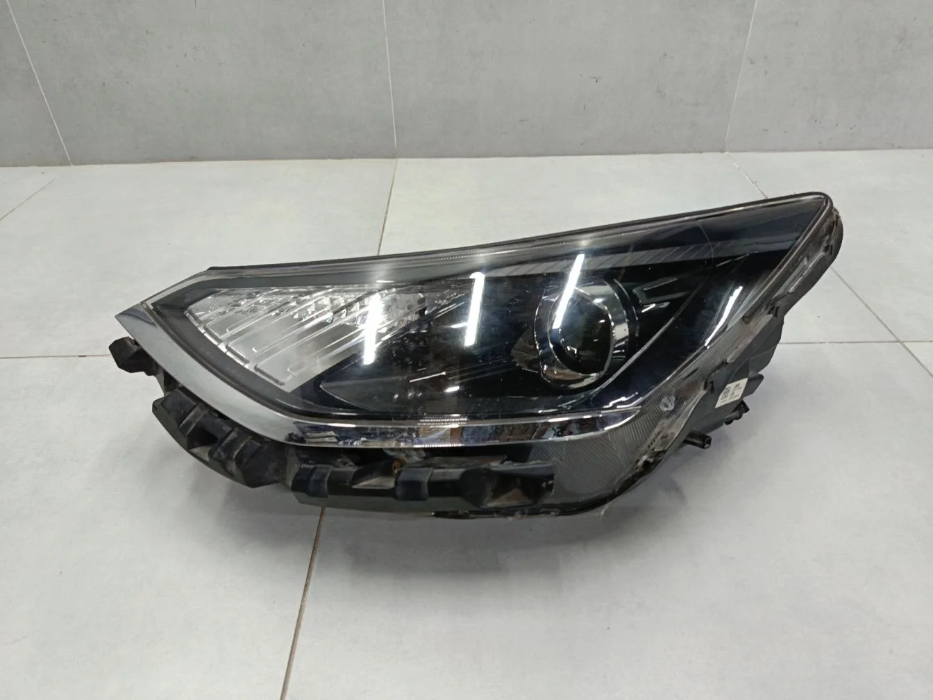 Фара левая для Hyundai Sonata DN8 2019-