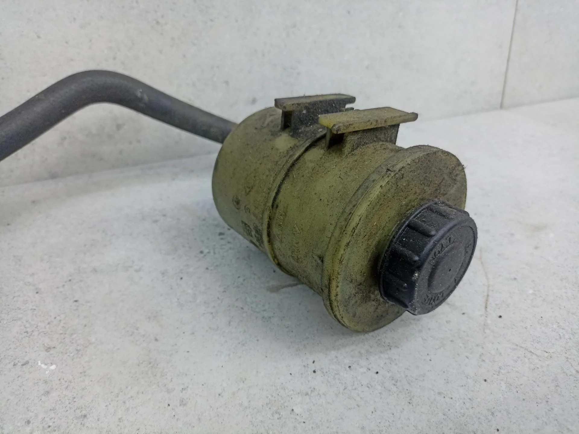 Бачок гидроусилителя Renault Logan 2006 8200005185