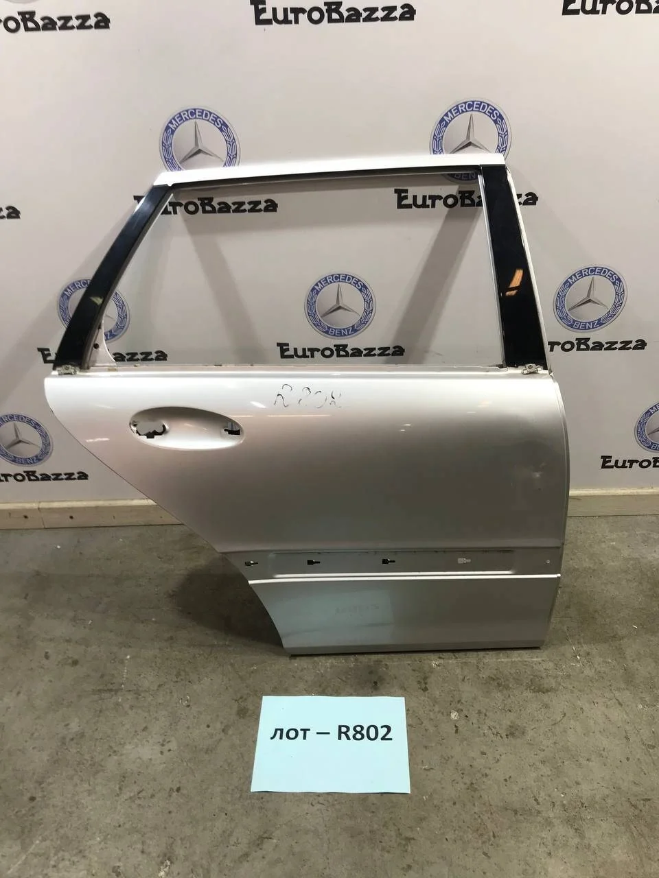 Дверь задняя правая Mercedes W203