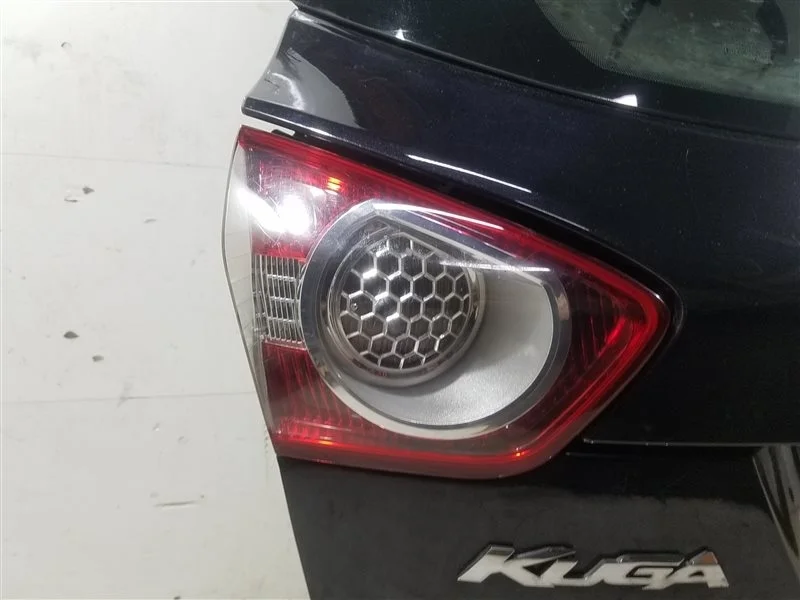 Фонарь задний внутренний левый Ford Kuga 1 (08-12)