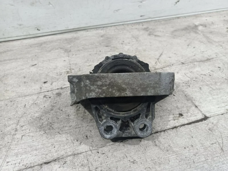 Опора двигателя правая Ford Focus 3 (11-14) 2.0L