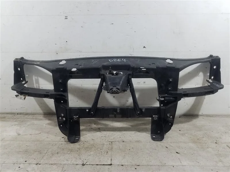 Панель передняя (телевизор) Ford Mondeo 3 (00-07)