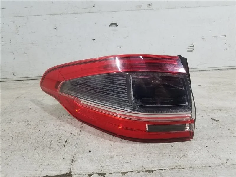 Фонарь задний наружный левый Ford S-MAX (06-15)