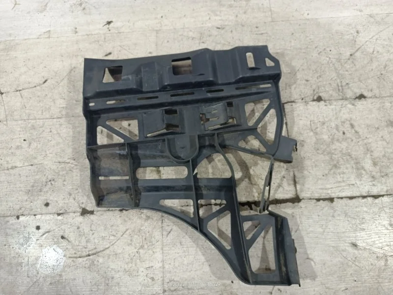 Кронштейн заднего бампера левый Ford Galaxy