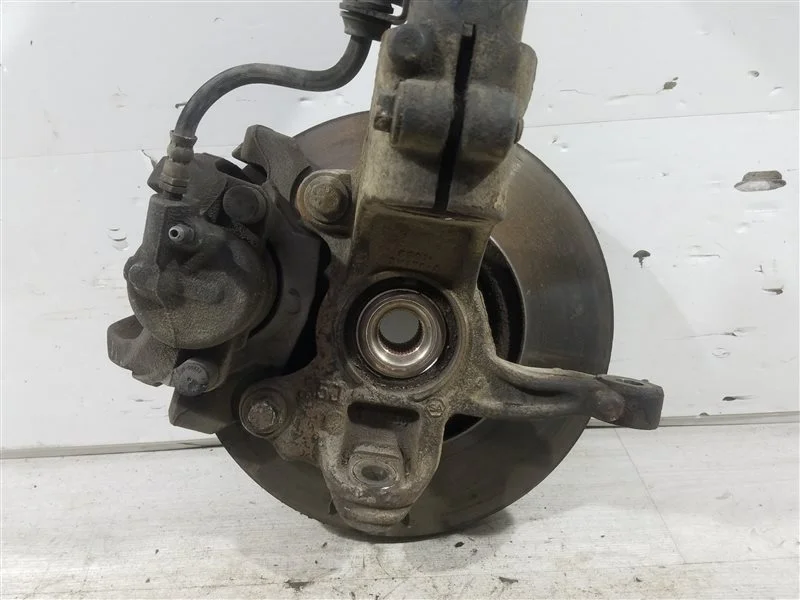 Кулак поворотный передний правый Ford S-MAX