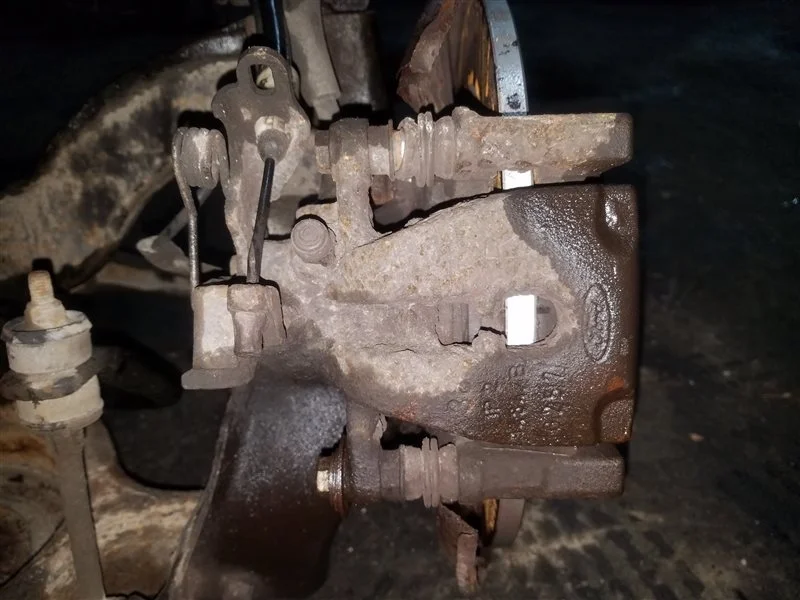 Суппорт задний правый Ford S-MAX (06-15) SAV 1.8L