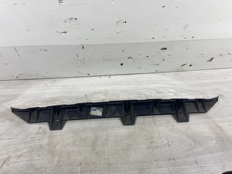 Кронштейн заднего бампера задний FORD Focus 1