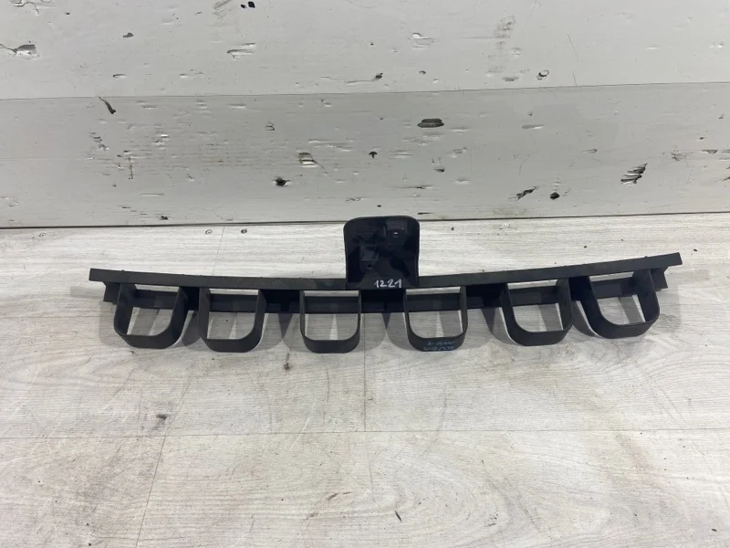 Кронштейн заднего бампера задний FORD Kuga 1