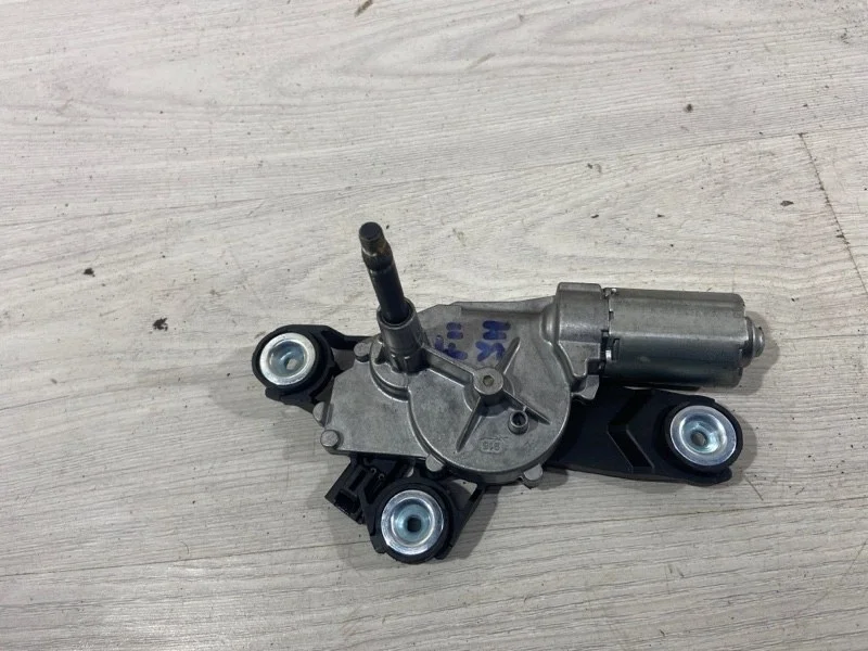 Моторчик стеклоочистителя задний Ford Focus 2