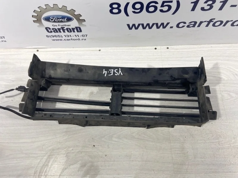 Воздухозаборник (жалюзи радиатора) Ford S-MAX