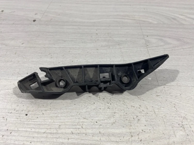 Направляющая переднего бампера правая Ford S-MAX