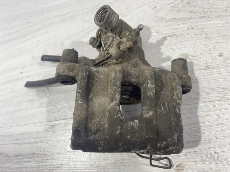 Суппорт задний левый Ford Focus 3 (11-14) ХЕЧБЕК