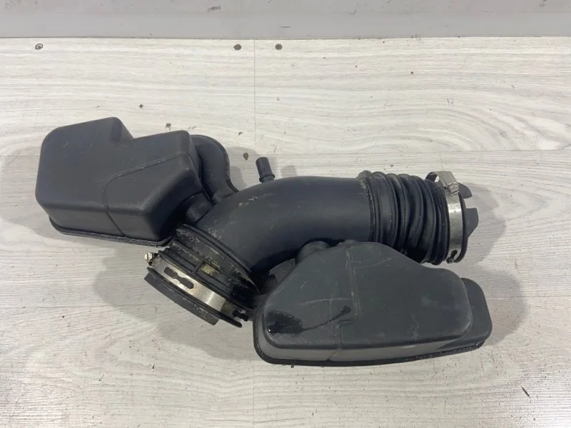 Резонатор воздушного фильтра Ford Explorer (11-16)