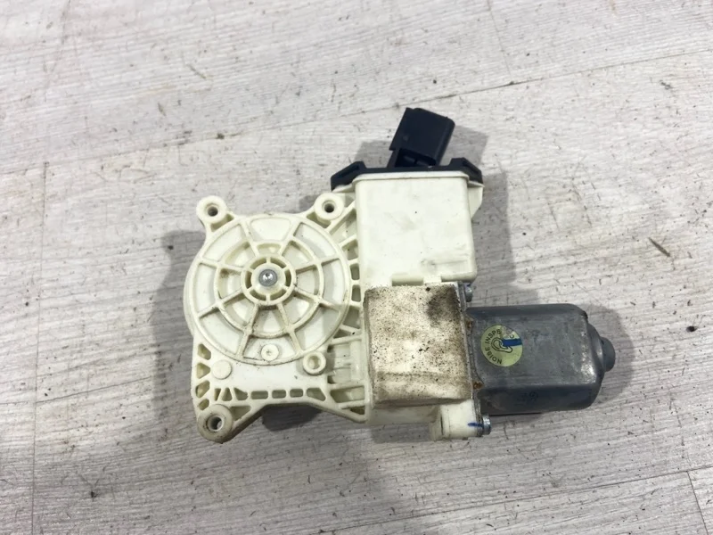 Моторчик стеклоподъемника передний правый Ford