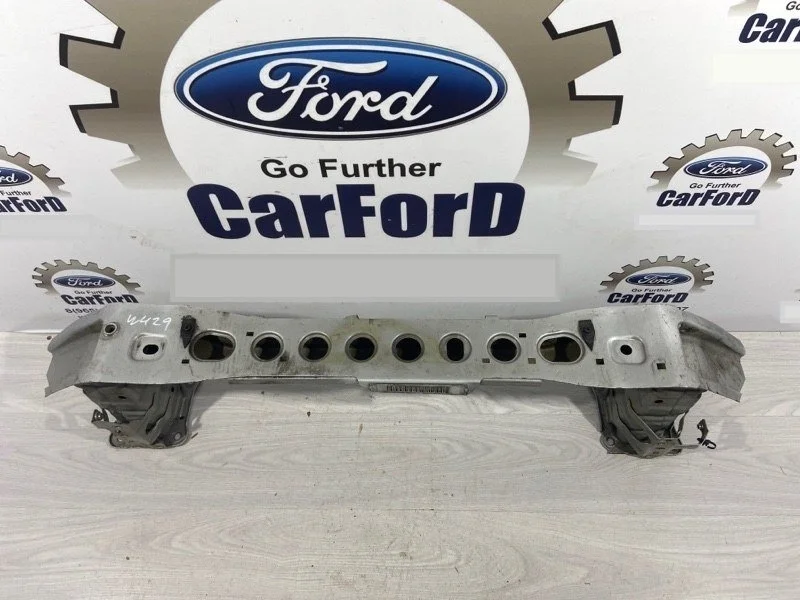 Усилитель переднего бампера Ford Focus 3 (11-14)