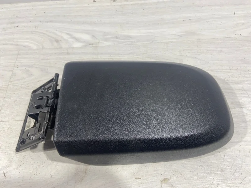 Крышка подлокотника Ford Focus 2 (08-11) ХЕТЧБЭК