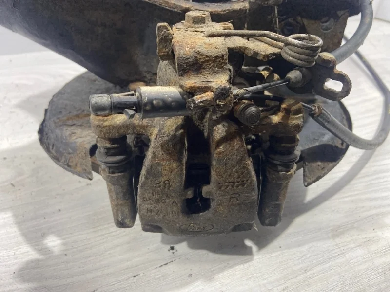 Суппорт задний правый Ford Mondeo 4 (07-14)