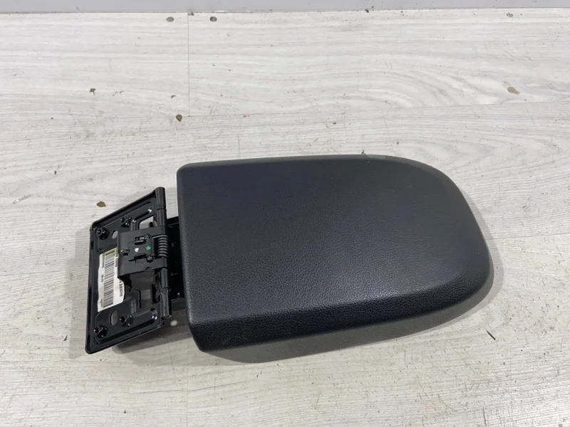 Крышка подлокотника Ford Focus 2 (08-11) ХЭТЧБЕК