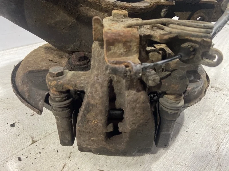 Суппорт задний правый Ford Galaxy (06-15) LMV 2.0L