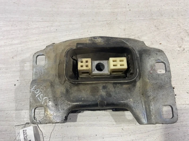 Опора двигателя левая Ford Focus 3 (11-14) ХЭТЧБЭК