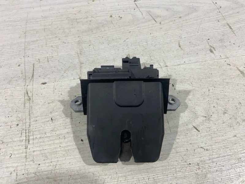 Замок багажника FORD Focus 2 (04-08) ХЭТЧБЕК 1.6