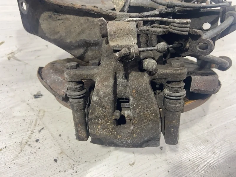 Суппорт задний правый Ford Mondeo 4 (07-14)