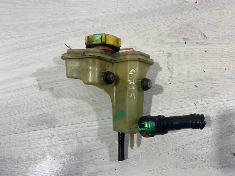 Бачок гидроусилителя Ford Fusion (01-12) UAV 1.6L