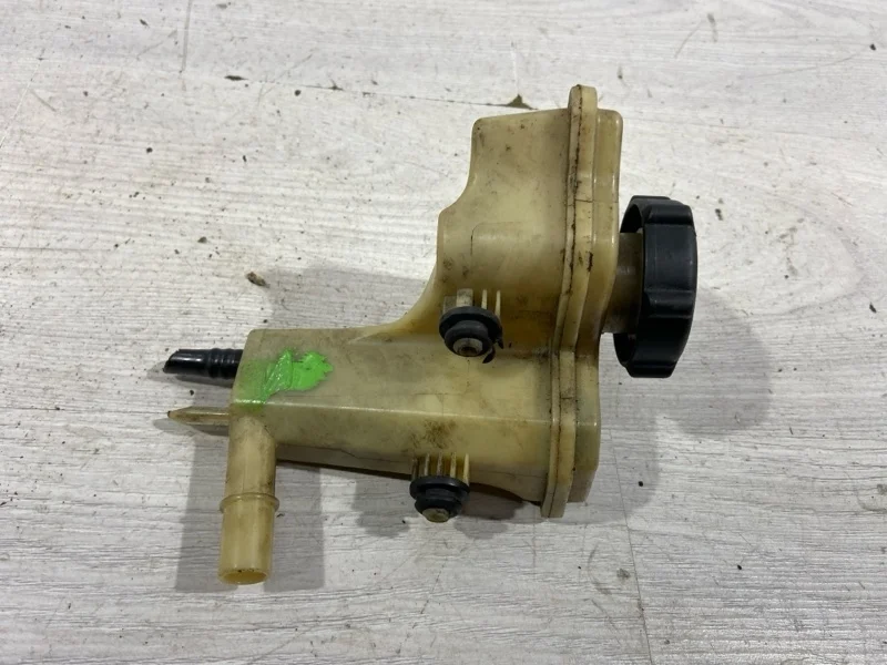 Бачок гидроусилителя Ford Fusion (01-12) UAV 1.6L