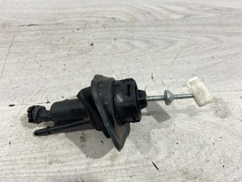 Главный цилиндр сцепления Ford C-MAX (07-10) UAV