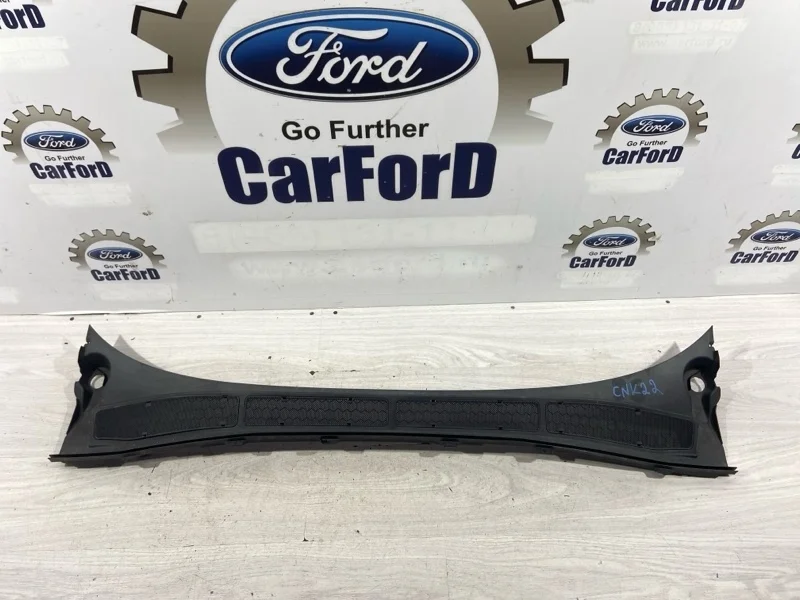 Решетка стеклоочистителя (жабо) Ford S-MAX (06-15)