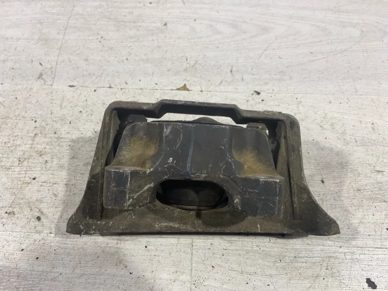 Опора двигателя правая Ford Focus 2 (08-11) СЕДАН