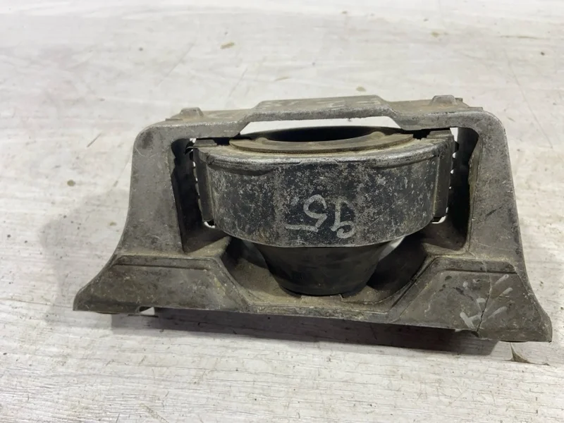 Опора двигателя правая Ford Focus 2 (08-11)