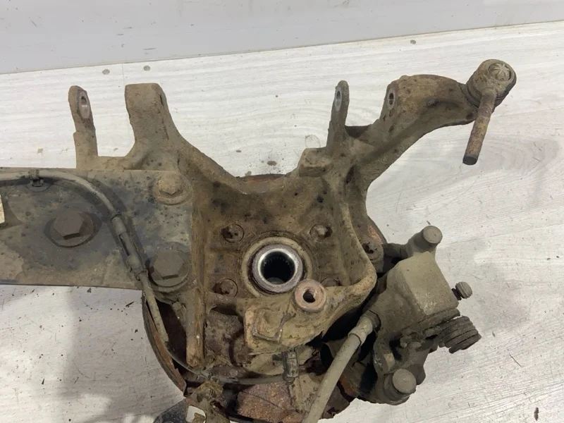 Кулак поворотный задний левый Ford Kuga 2 (12-19)