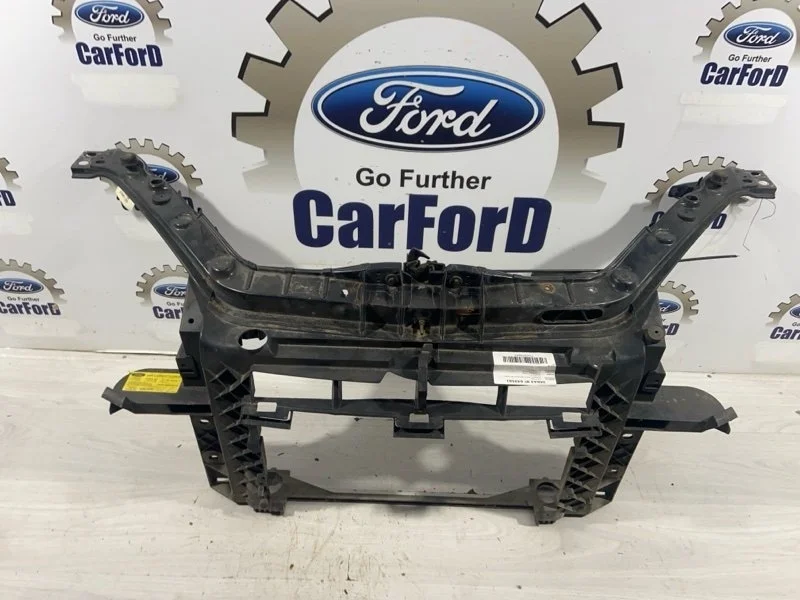 Панель передняя (телевизор) Ford Fusion (01-12)