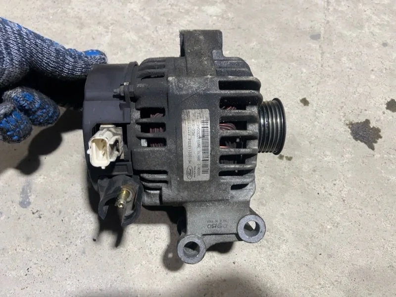 Генератор Ford Focus 2 (04-08) ХЭТЧБЭК 1.6L