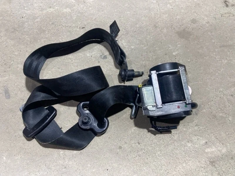 Ремень безопасности пер правый Ford Focus 3