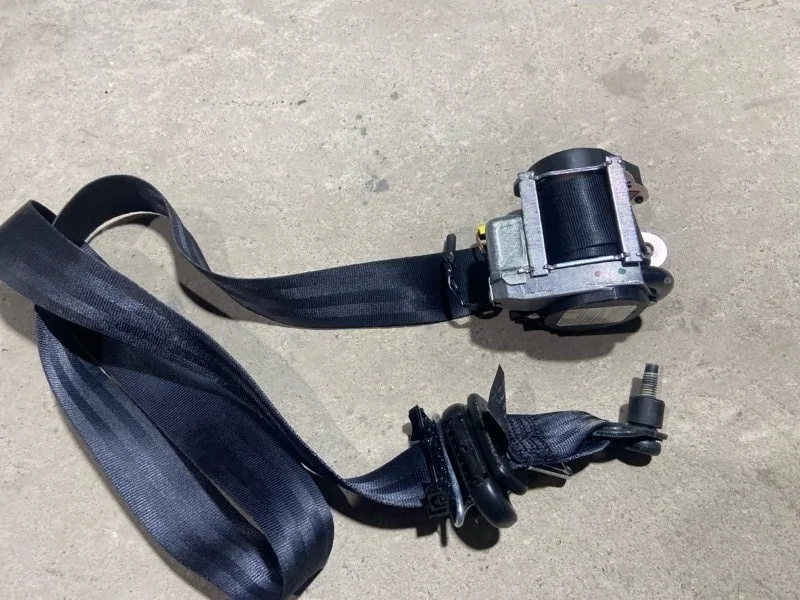 Ремень безопасности пер левый Ford Focus 3 (14-19)