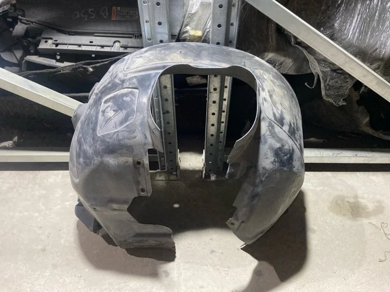 Подкрылок передний правый Ford Focus 3 (14-19)