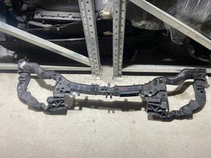 Панель передняя (телевизор) Ford Focus 3 (14-19)