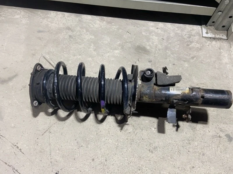 Амортизатор передний правый Ford Focus 3 (14-19)