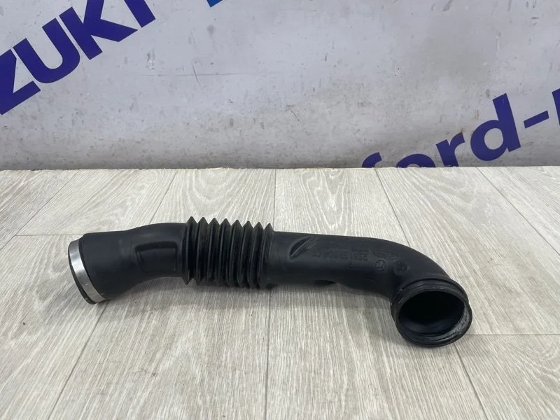 Патрубок воздушного фильтра FORD FUSION 2008