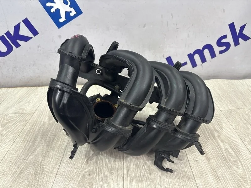 Коллектор впускной FORD FIESTA 2006 MK5