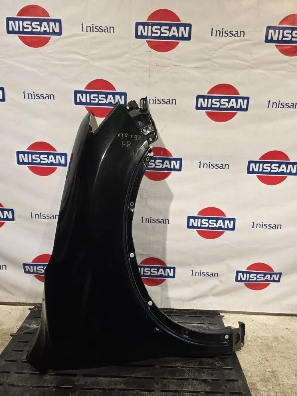 Крыло Nissan X Trail 2017 F31004CLMA T32 M9R, переднее правое