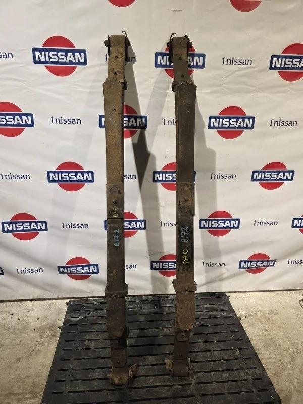 Рессора Nissan Navara 2012 55020EB300 D40 YD25, задняя