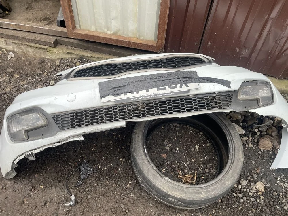 решетка переднего бампера нижняя kia pro ceed JD